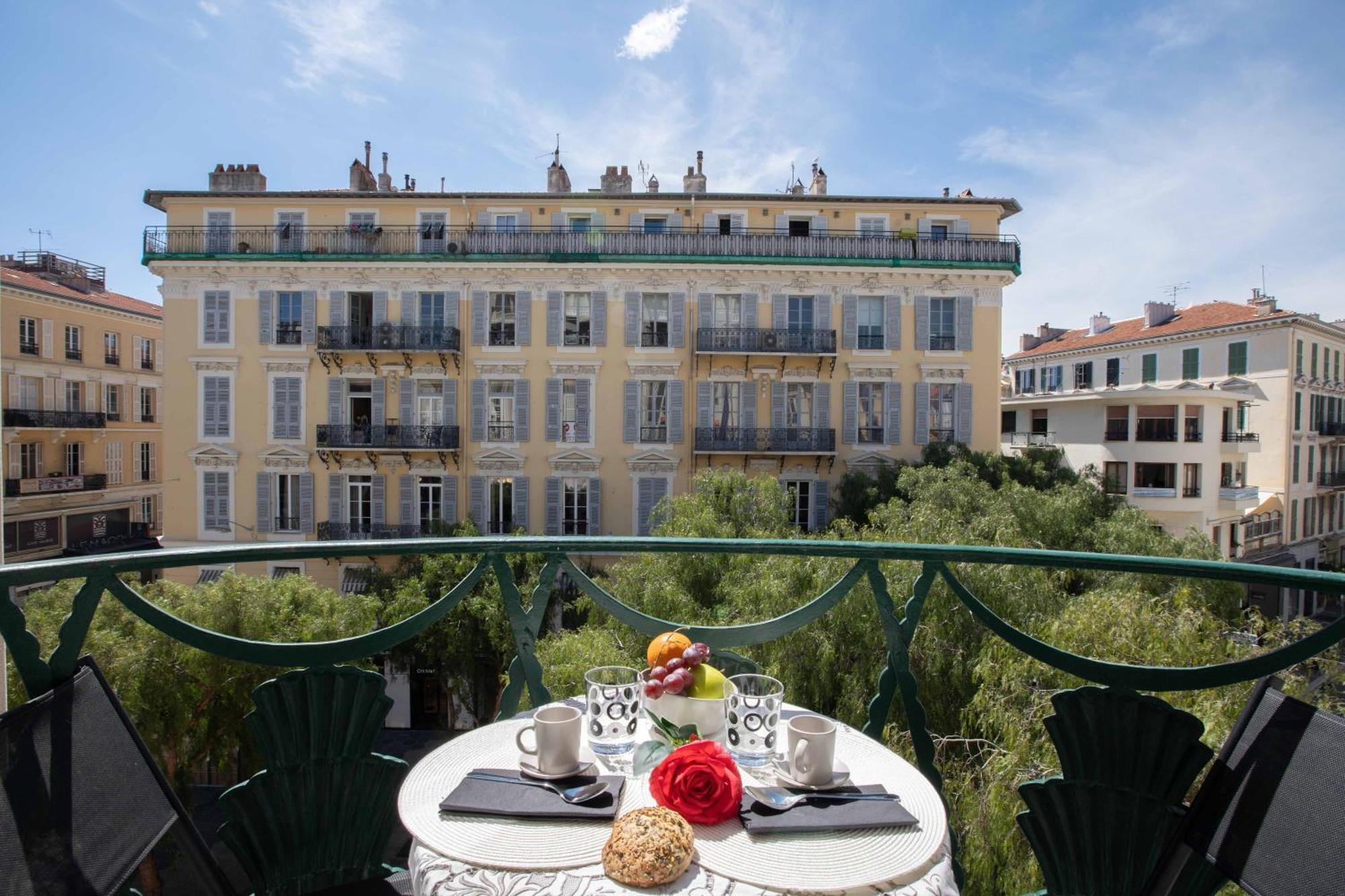 Le Magenta - Happy Rentals Nisa Exterior foto
